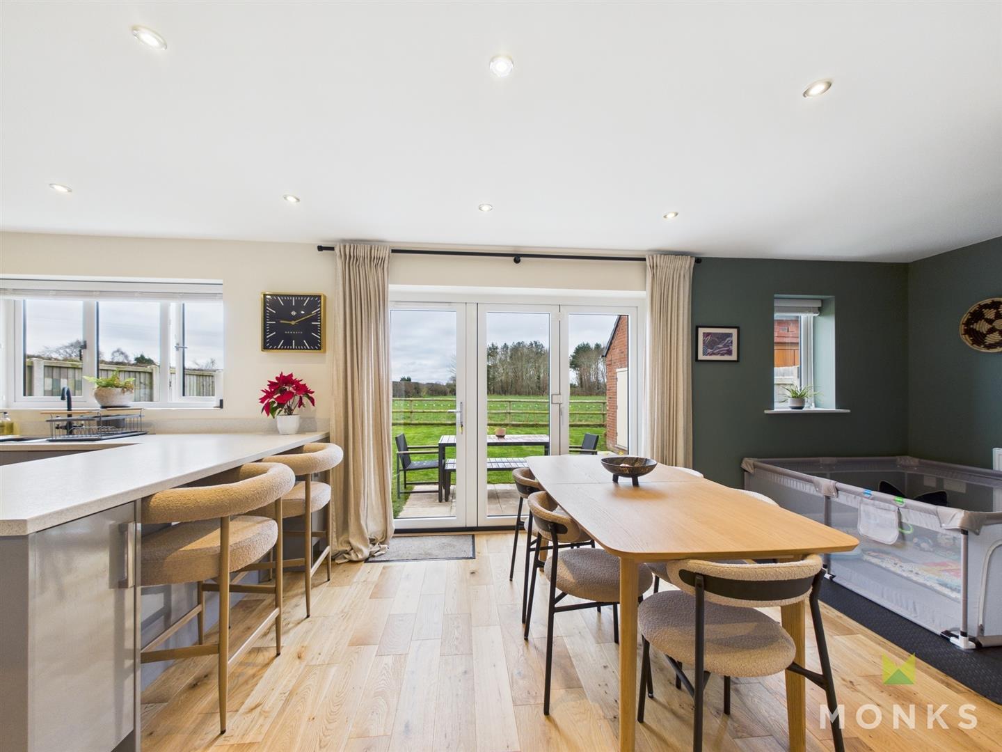 59 Roden Grove, Shrewsbury, SY4 5HJ SSTC